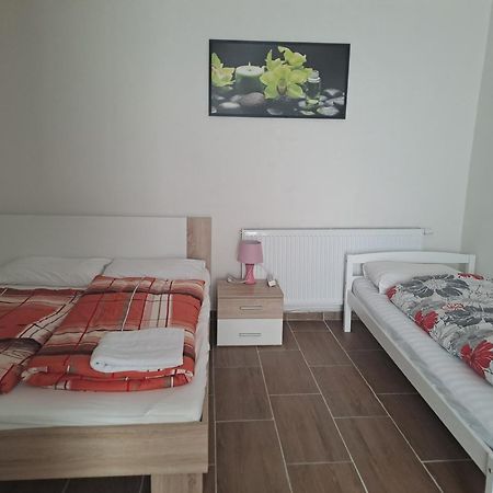 Nha Nghi Cho Cap Doi Va Gia Dinh Daire Prag Dış mekan fotoğraf
